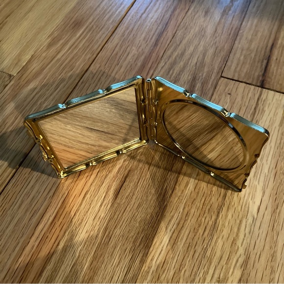 NIB Vintage KINGSLEY Compact folding Mirror
Plain & Magnifying - Picture 10 of 12